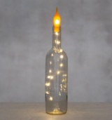 SÃ¶t ljusslinga med 10 st LED lampor att lÃ¤gga i en tom vinflaska. Slingan lyser varmvit och drivs med 3 st LR44 batteri (ingÃ¥r).